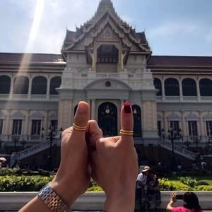 Meet your Posher, Hu